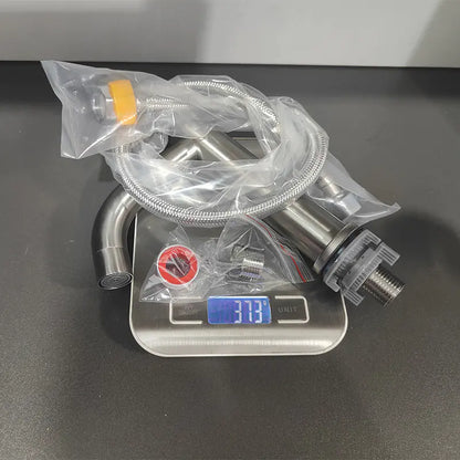 Roestvrijstalen wastafelkraan met één hendel voor de gootsteen