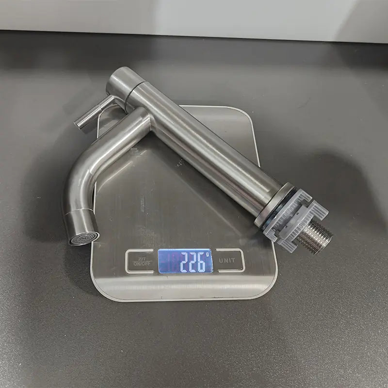 Roestvrijstalen wastafelkraan met één hendel voor de gootsteen