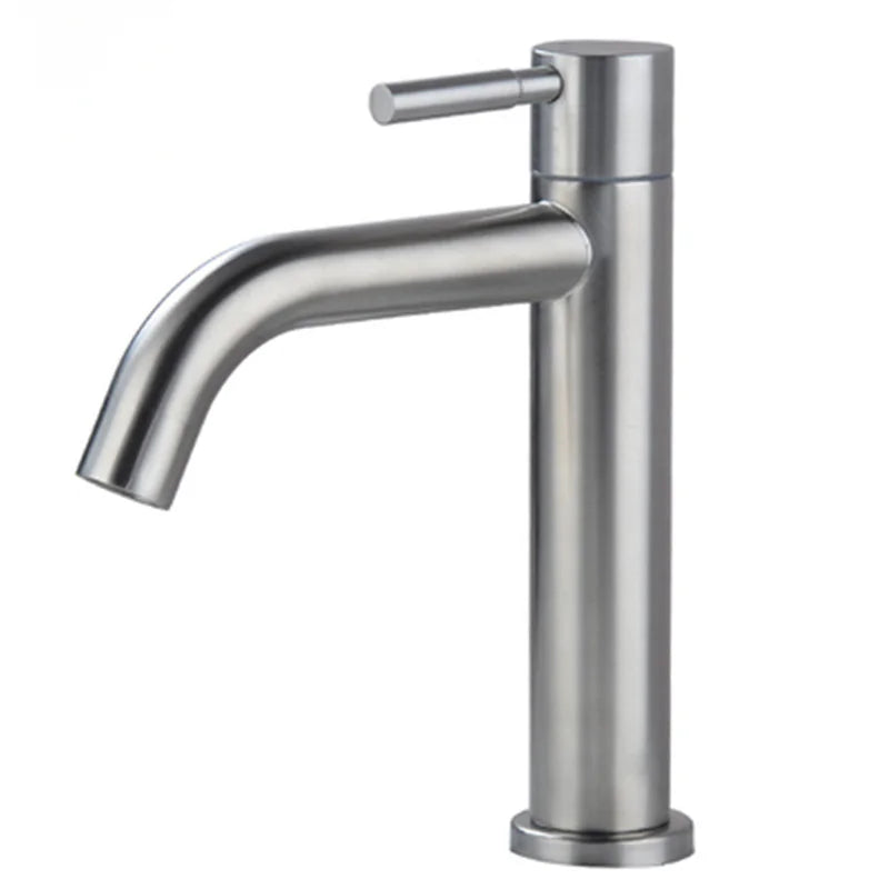 Roestvrijstalen wastafelkraan met één hendel voor de gootsteen